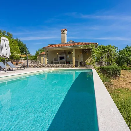 Kuca Za Odmor Trsja Tatil Evi Linardići